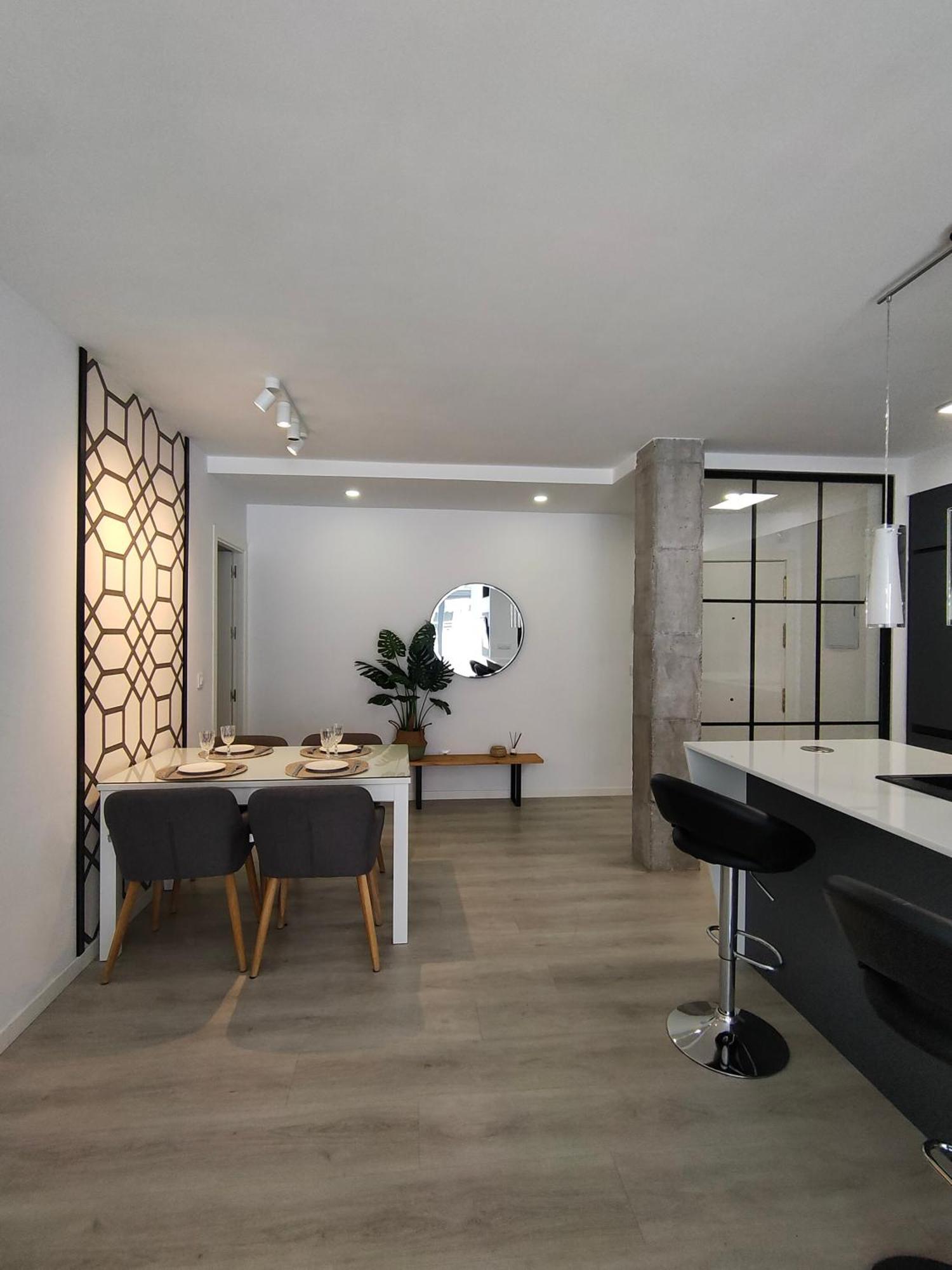 Casa Mallen, Con Amplia Terraza, En El Barrio De Nervion Seville Luaran gambar