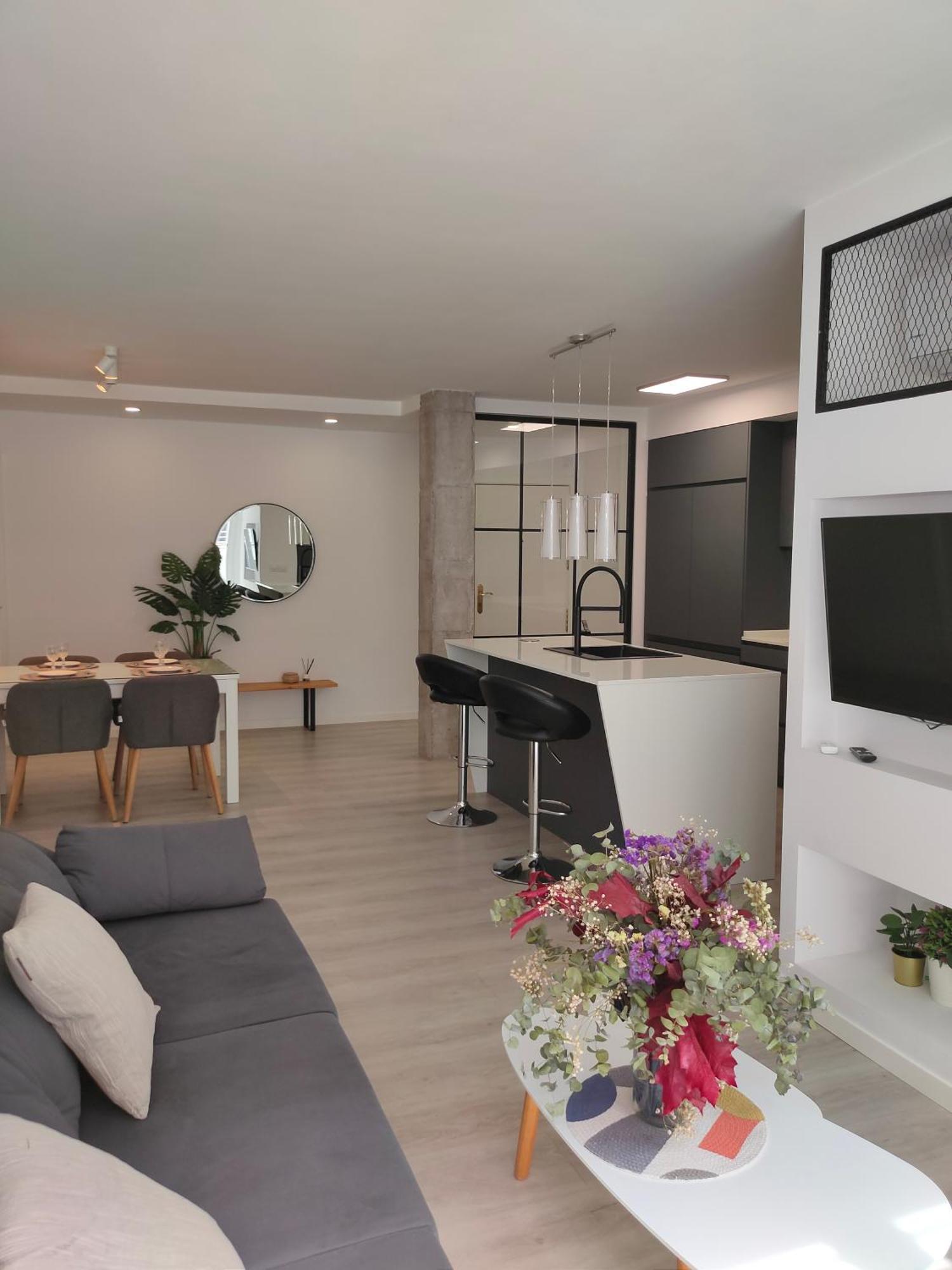 Casa Mallen, Con Amplia Terraza, En El Barrio De Nervion Seville Luaran gambar
